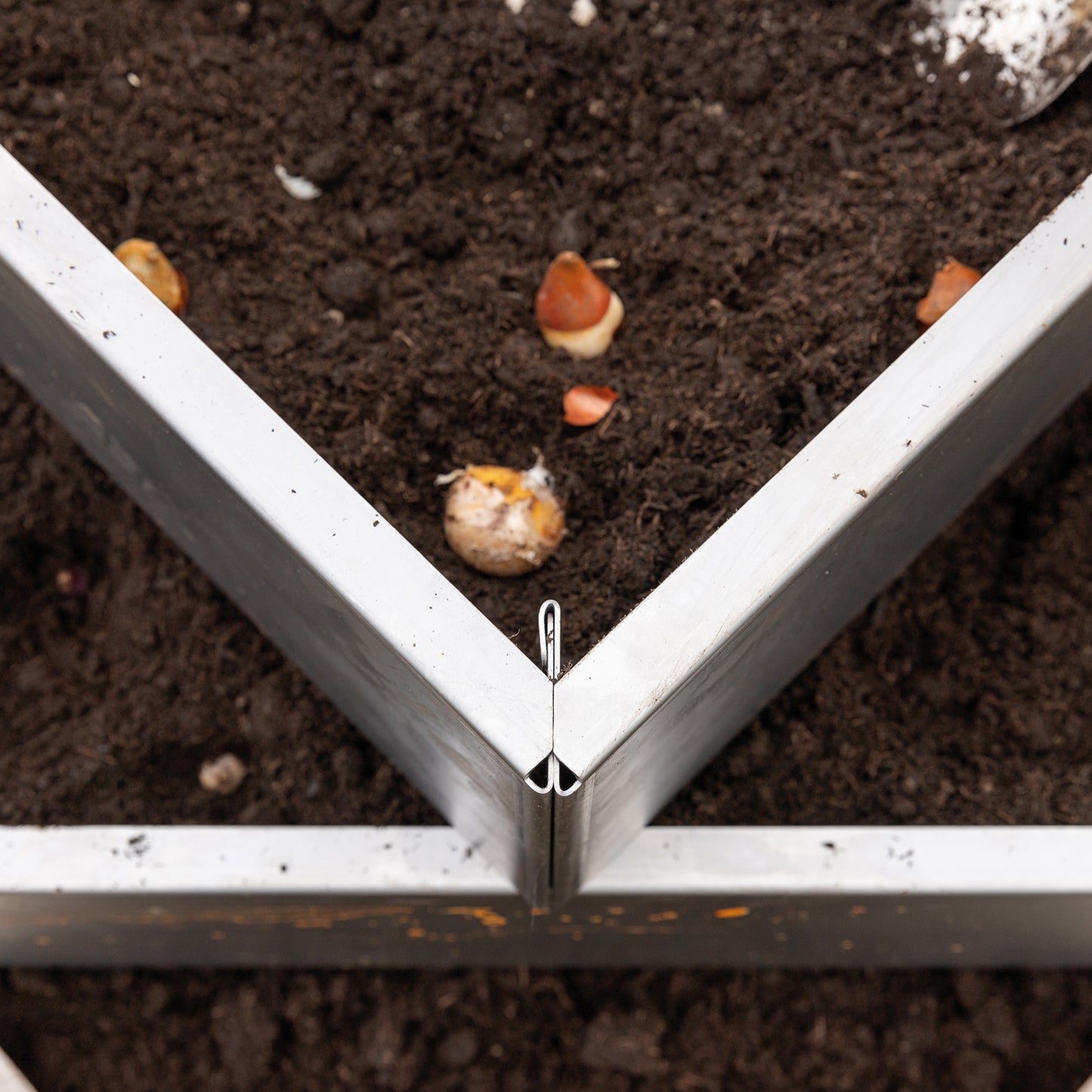 bellissa Turmbeet; L 100 x B 100 x H 70 cm, 1.5 mm Corten, 3 Rahmen