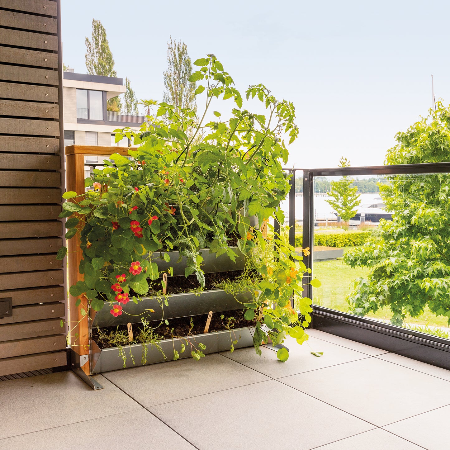 bellissa INALTO M4 vertikales Hochbeet einseitig bepflanzbar 100x32x100 cm