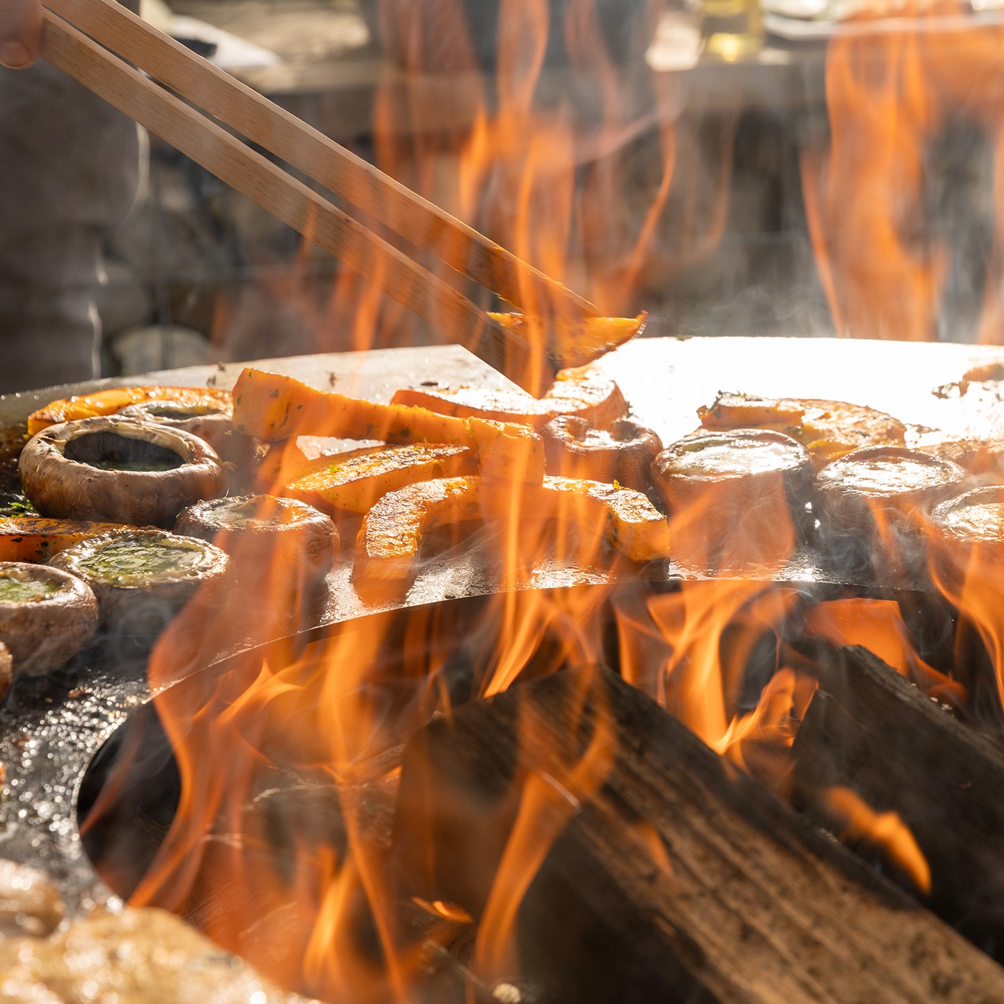 bellissa Sole Grillring Grillplatte Feuerplatte für Grillrost & Feuerschale rund Antihaft Funktion