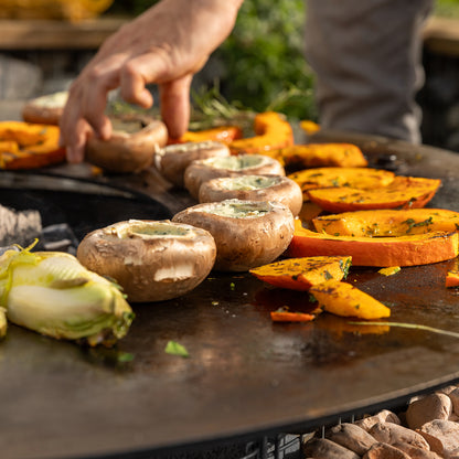 bellissa Sole Grillring Grillplatte Feuerplatte für Grillrost & Feuerschale rund Antihaft Funktion