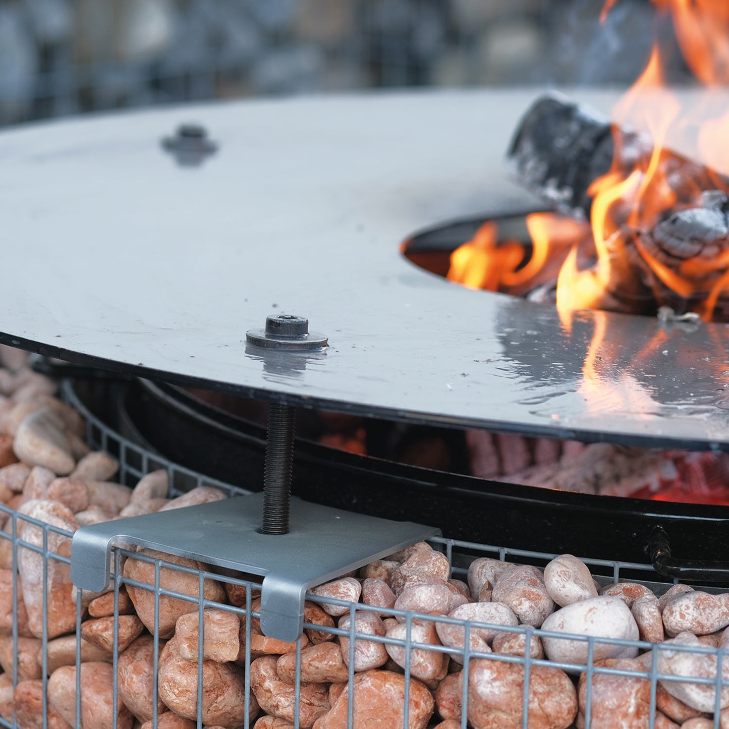 bellissa Sole Grillring Grillplatte Feuerplatte für Grillrost & Feuerschale rund Antihaft Funktion