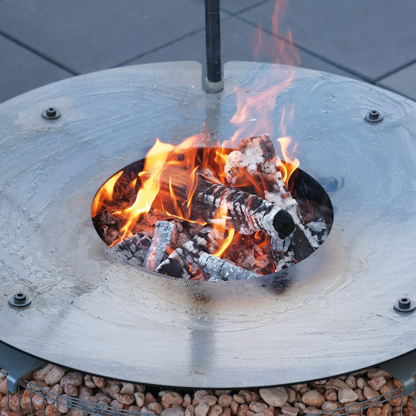 bellissa Sole Grillring Grillplatte Feuerplatte für Grillrost & Feuerschale rund Antihaft Funktion