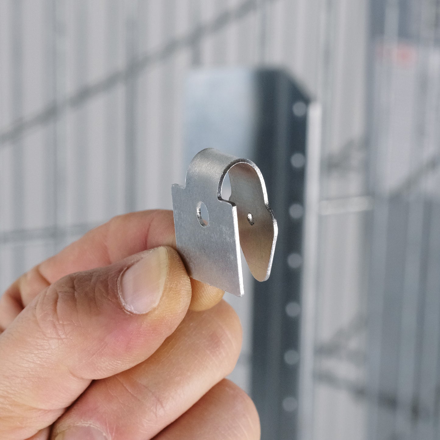 bellissa L-Profil für Gabione / Doppelstab; L 5 x B 5 x H 85 cm, inkl. 3 Klammern, 2 mm verz.