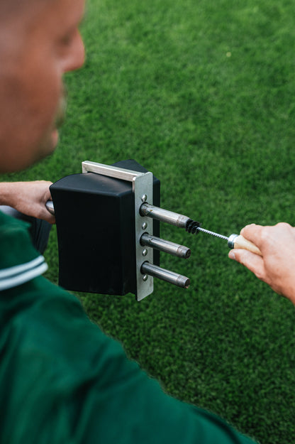 GartenAZ Hand Aerifizierer für Rasen - Aerifiziergabel + 3er Spoons & Auffangwanne