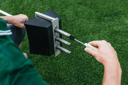 GartenAZ Hand Aerifizierer für Rasen - Aerifiziergabel + 3er Spoons & Auffangwanne