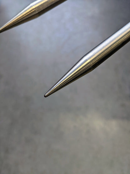 GartenAZ Rasenkralle & Rasenlüfter - Tiefenlockerer Rasenheber mit Vollspoons